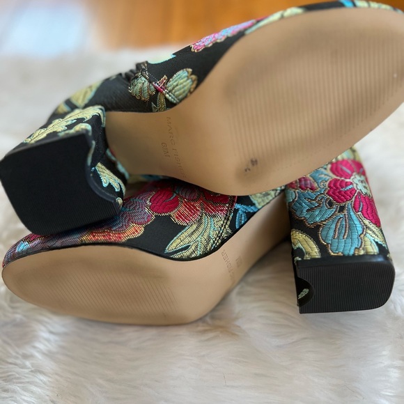 Marc Fisher womens tapestry booties Size 6.5 - Picture 9 of 10